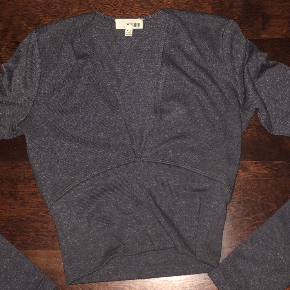 Aritzia Brigitte T-shirt - Dark Grey - Picture 1 of 4